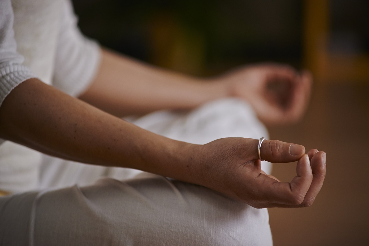 Aprende cómo dormir mejor practicando Yoga